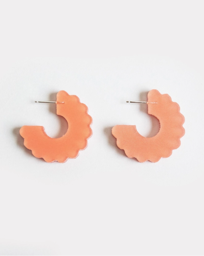 Scallop Small Hoop Earrings - Peach